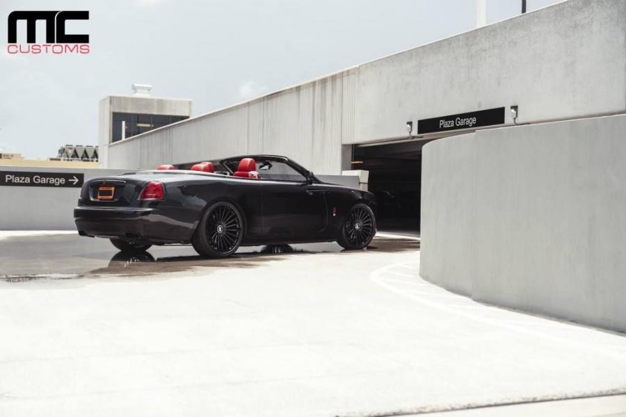  Rolls-Royce Wraith Black by MC Customs 2018 года  (фото 4 из 10)
